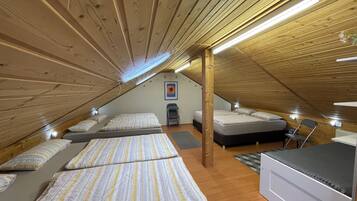 3 Schlafzimmer, Zimmersafe, Schreibtisch, Bügeleisen/Bügelbrett