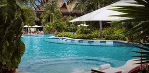 Outdoor pool - Grand Mayan Palace Beachfront Resort and Unlimited BOGO Golf Package (Riviera Maya)
