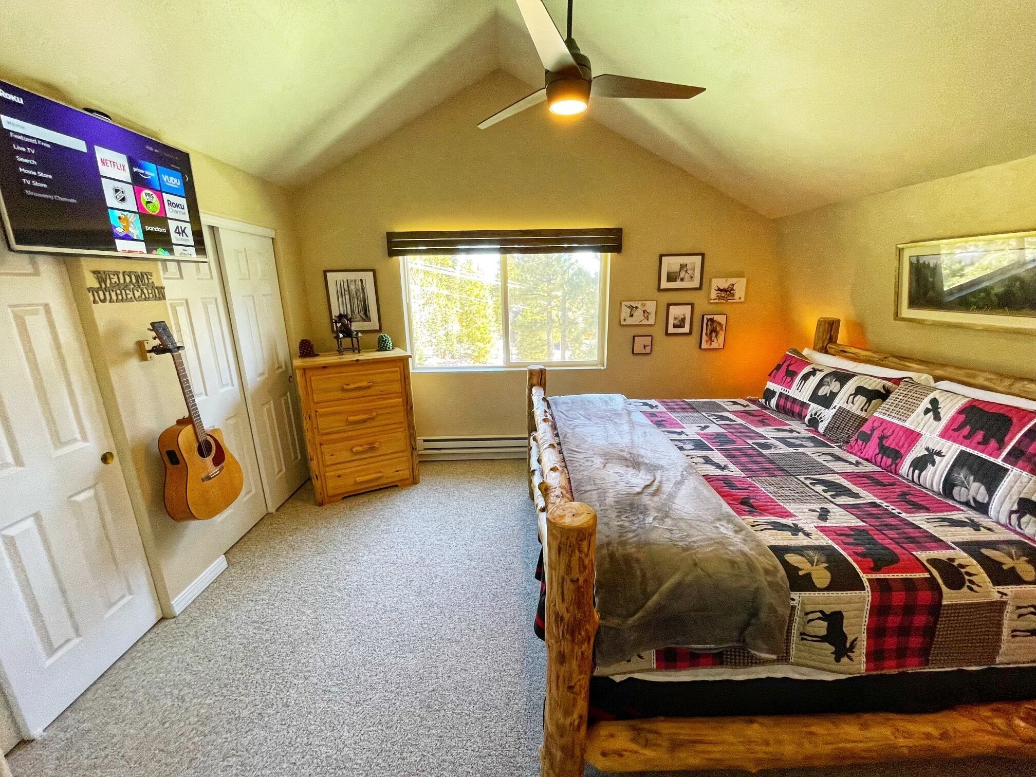 4 bedrooms, in-room safe, iron/ironing board, WiFi