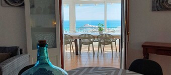 Villa Aguamarina: castle views, private pool & garden