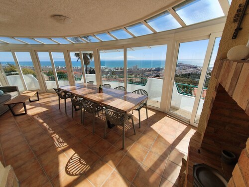 Villa Aguamarina: castle views, private pool & garden