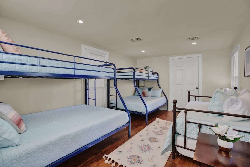 4 chambres, fer et planche à repasser, Wi-Fi gratuit, draps fournis