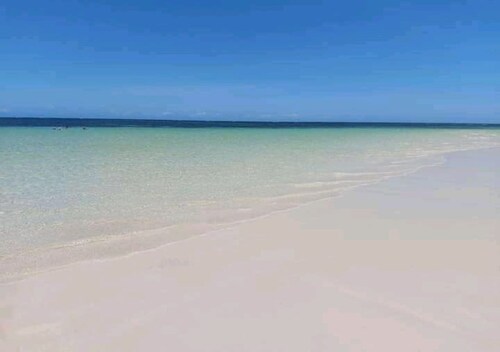 Jacaranda Beachfront villa Watamu