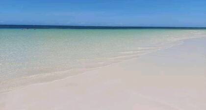 Jacaranda Beachfront villa Watamu