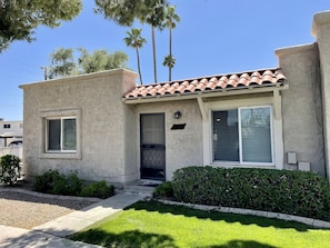 Exterior - Wonderful 3 bedroom/2 bath, close to everything! (Scottsdale)