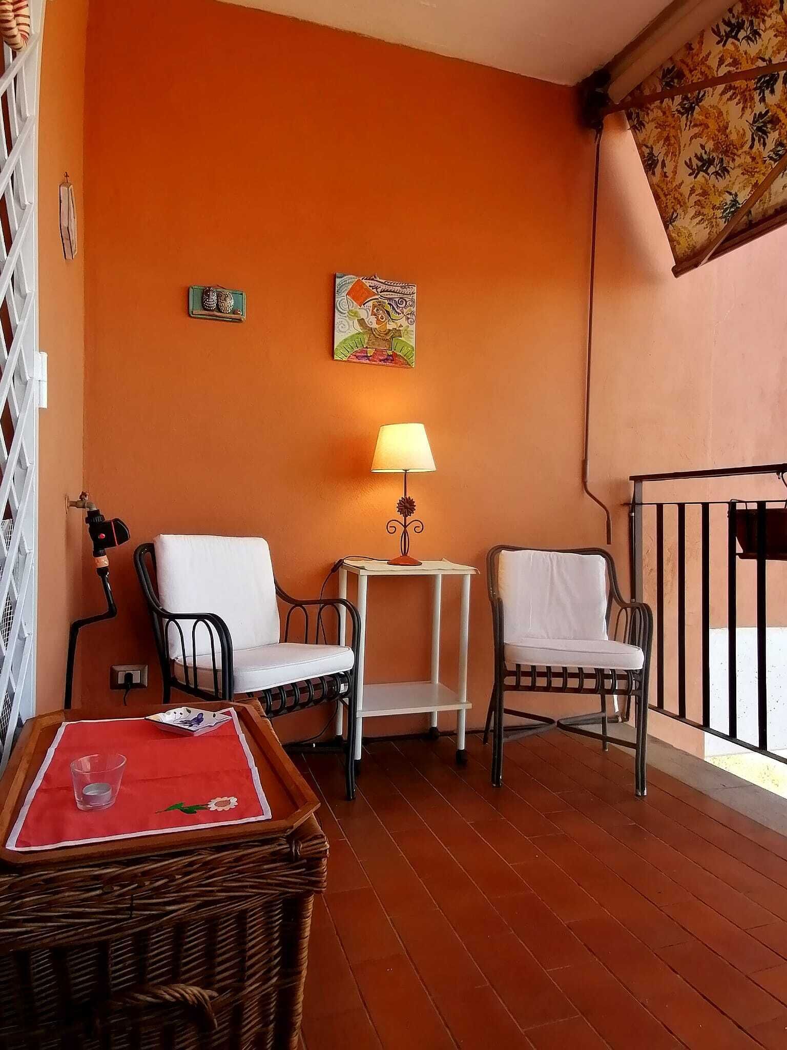 2 double apartment, 2 bathrooms, lake view, garden, 5 minutes from the center.