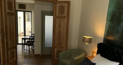 Live in the center, enjoy peace and quiet