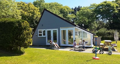 Bude 2 bed detached holiday lodge sleeps 5, kilkhampton Cornwall dog welcome .