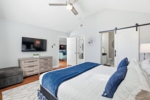 3 bedrooms, iron/ironing board, travel cot, free WiFi