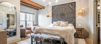 Evelyn 201: Modern 2-Story Condo with Private Terraces in Downtown Holland