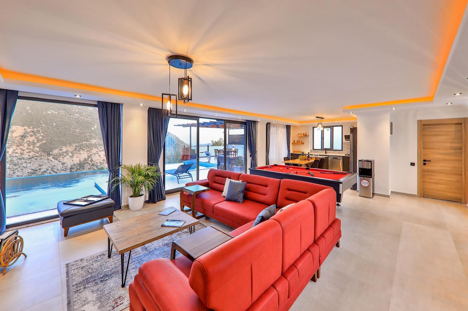 Villa Der, Unique design and private pool with amazing view