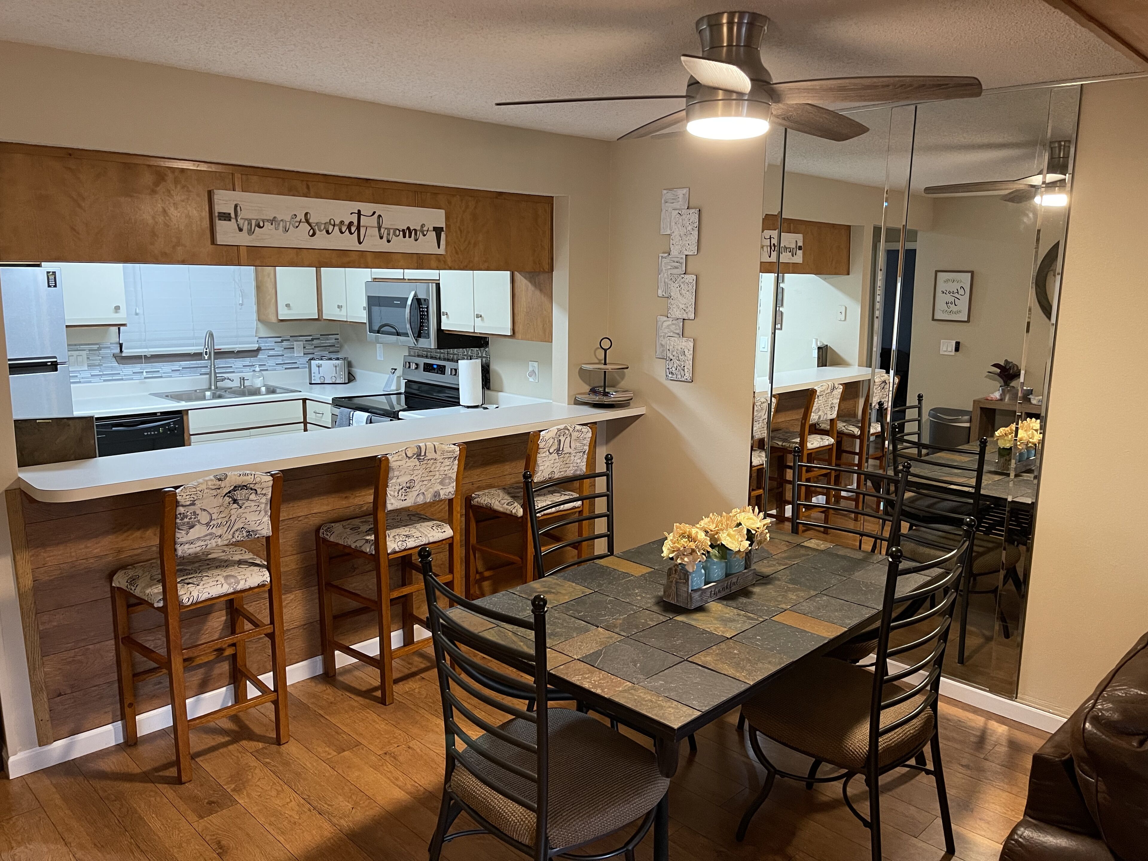 Charming Condo w/ Resort Amenities! Golf, Pools, and Wifi