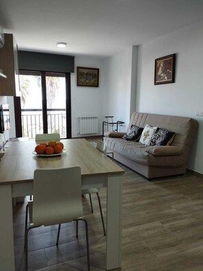 Smart TV - Apartment Las Huertas - Las Palmeras (Villamiel)