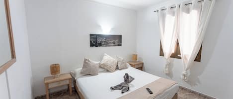 4 Schlafzimmer, Bügeleisen/Bügelbrett, Reisekinderbett, WLAN