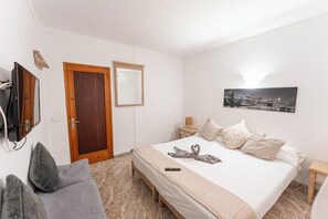 4 bedrooms, iron/ironing board, travel crib, WiFi