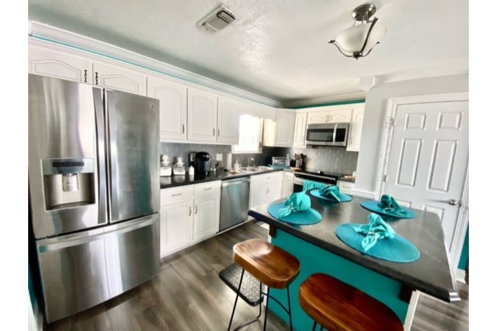 Beautiful Waterfront Condo With Pool!