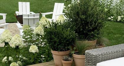 Picture Perfect Greenport Cottage