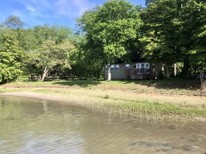 صورة غير مصنفة، 4 من 17، زرّ