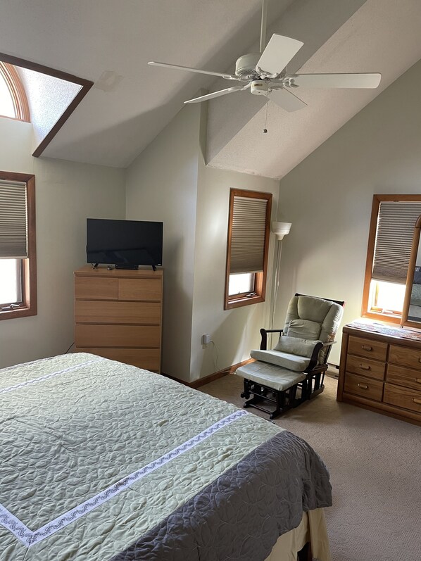 2 habitaciones, escritorio, wifi gratis y ropa de cama 