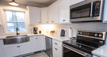 Warm Spring Farmhouse, Old Charm with Modern Updates in Historic Chambersburg
