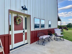 Property grounds - Modern Barn Apartment  (Durant)