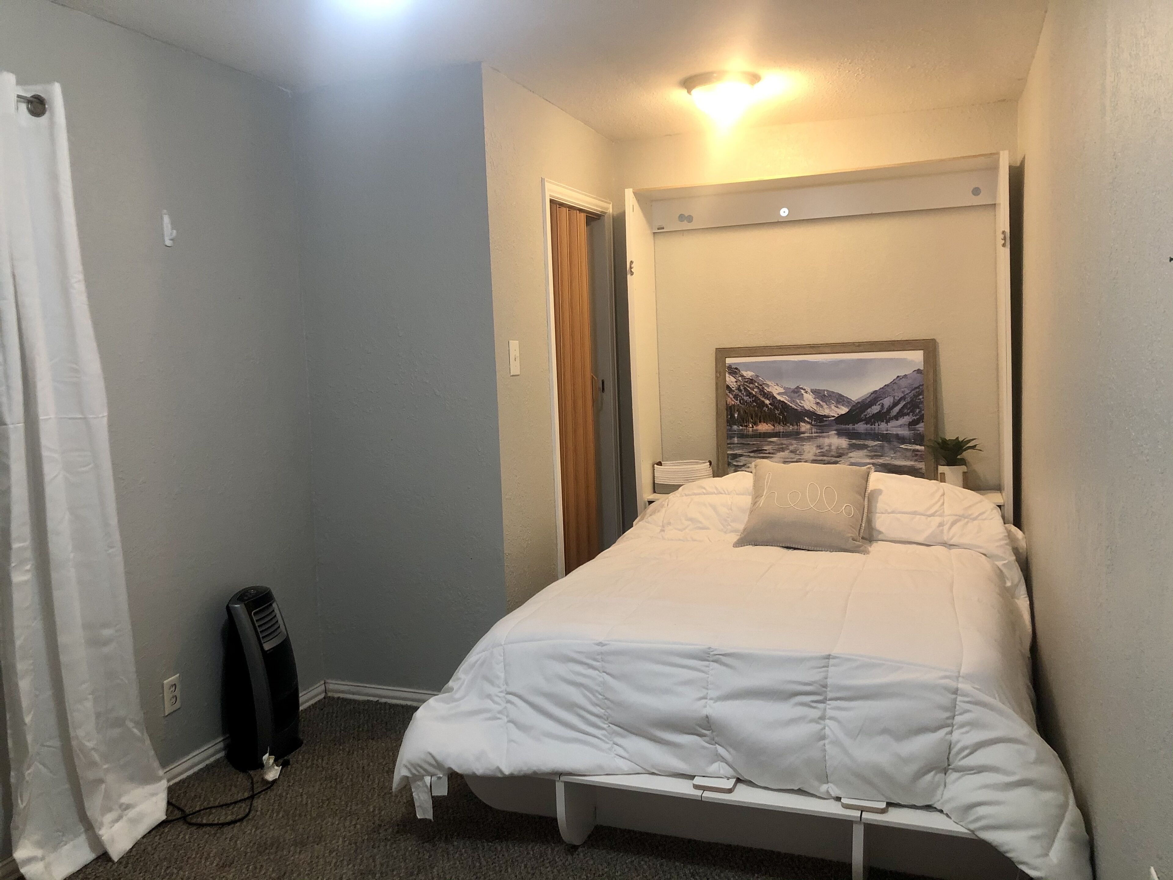 Tiny Cozy Home in Alley