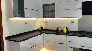 Dining tables, kitchen islands