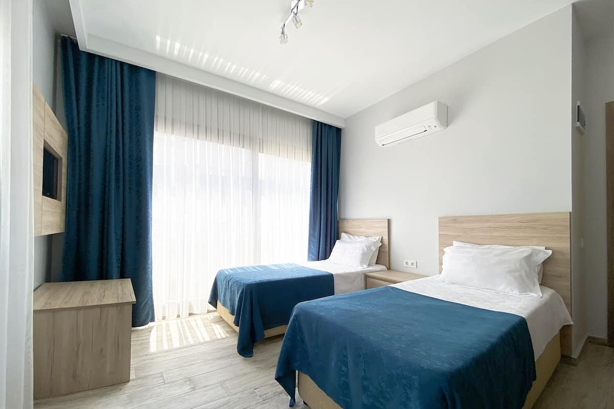 Chambre Standard, vue marina | Literie de qualité supérieure, lit parapluie, Wi-Fi gratuit
