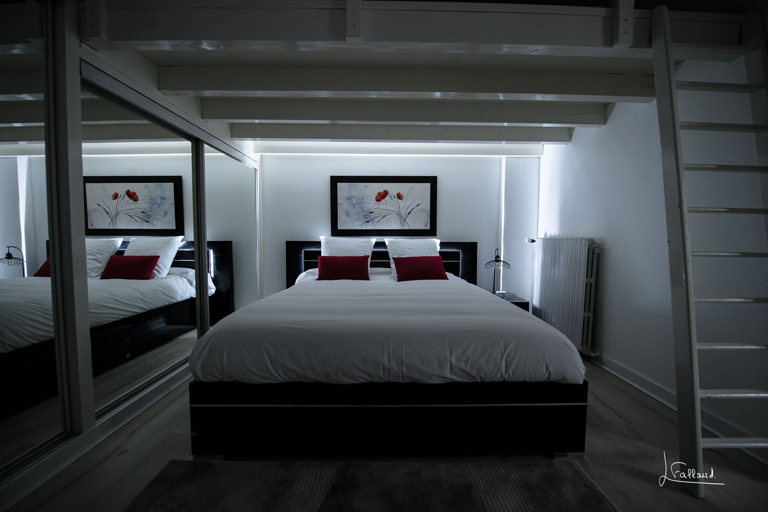 2 chambres, fer et planche à repasser, Wi-Fi gratuit, draps fournis