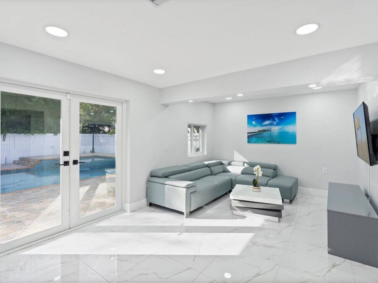 🌅 Blissful Retreat w/ HEATED POOL 🌴 4BDR 2BA