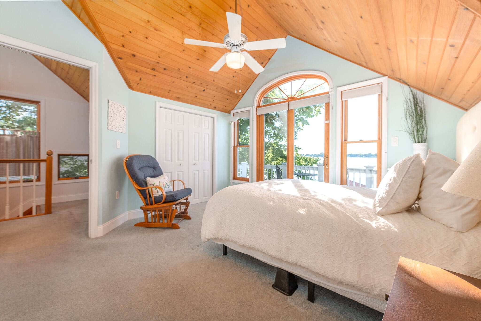 2 عدّة غرف نوم وواي فاي مجانًا وملاءات أسرّة