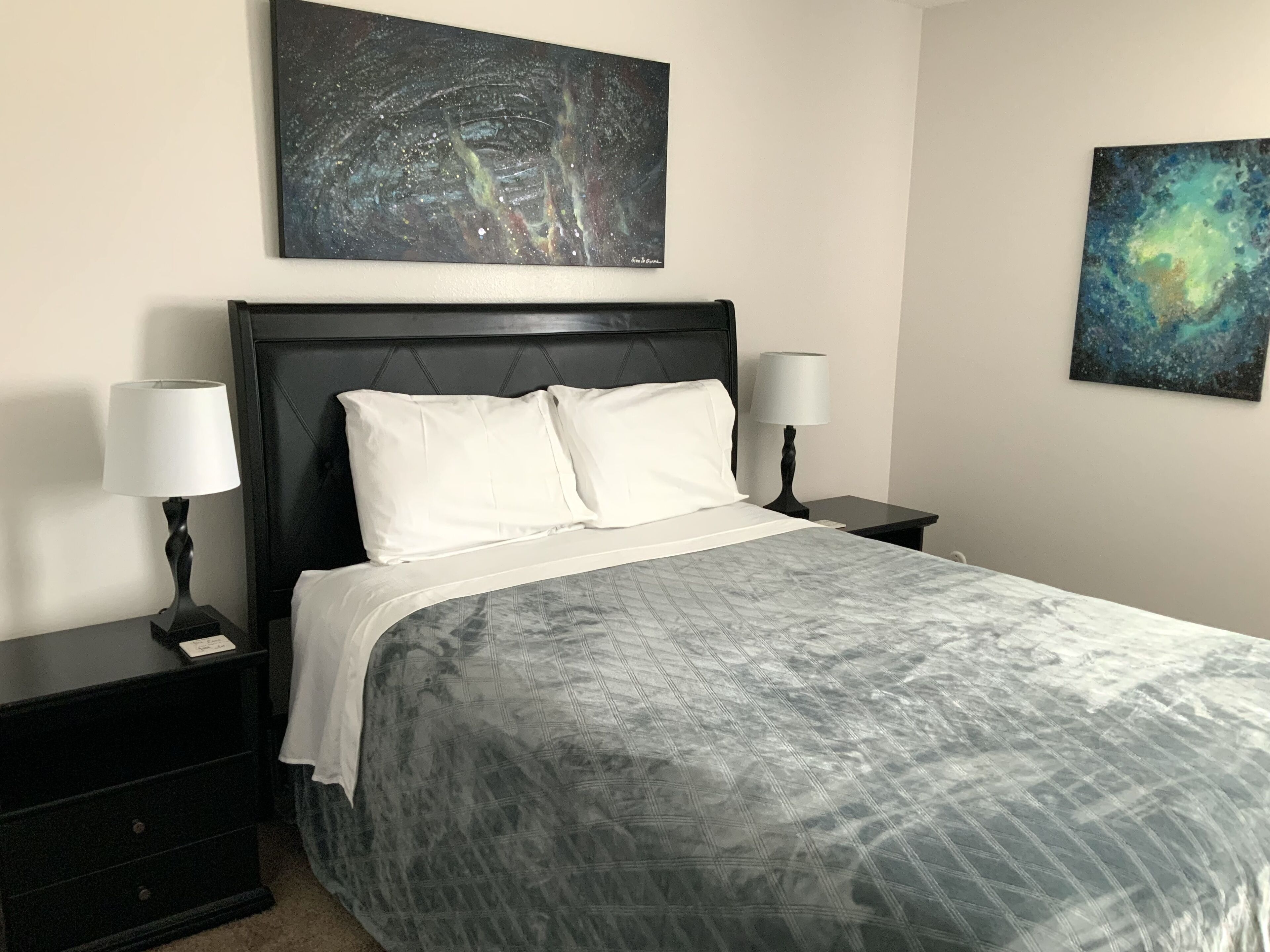 Denver nice and clean 2bdr,  great location close to I-25. FREE parking & WIFI