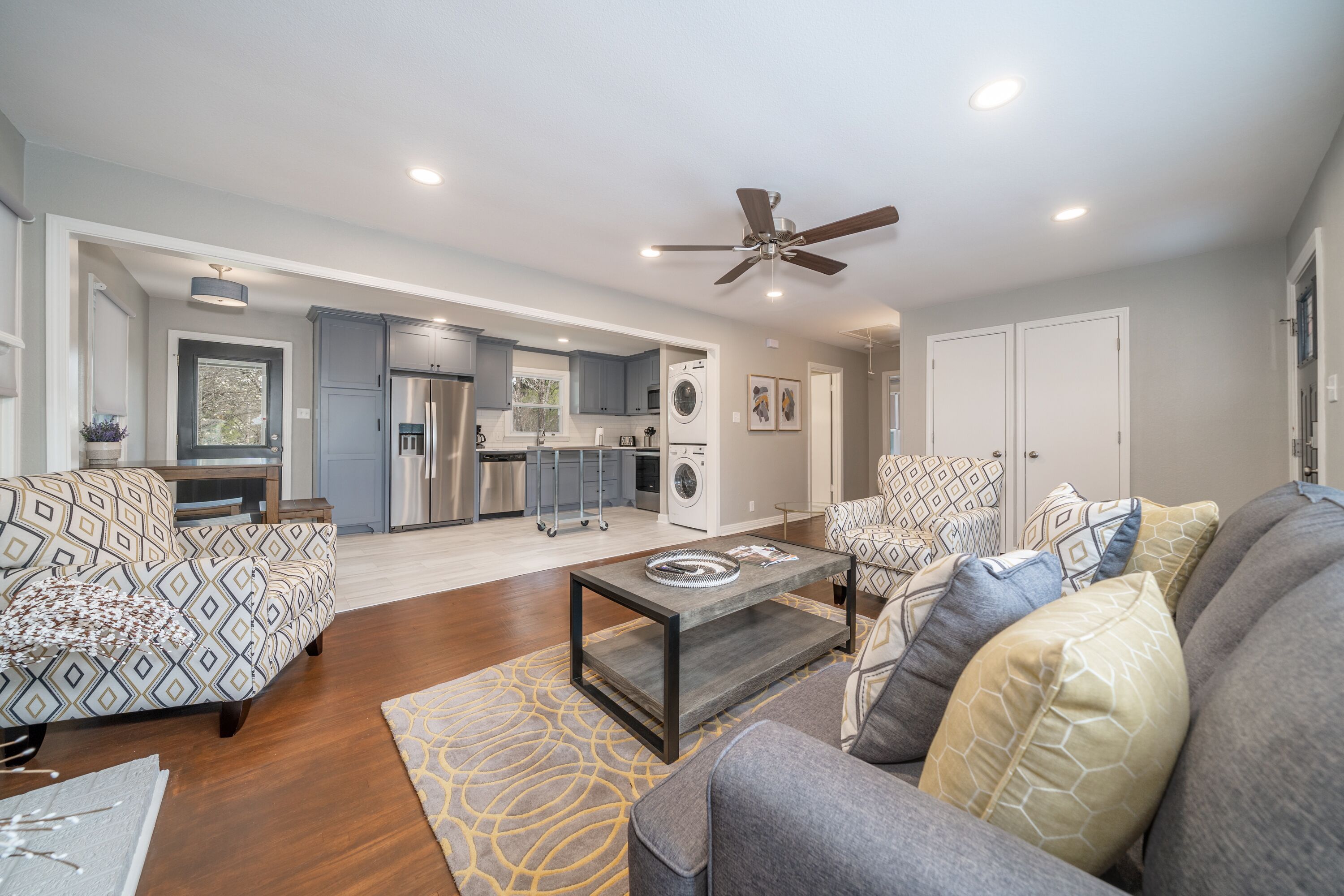 NEW! Completely renovated 2bed/1bath UPTOWN home!