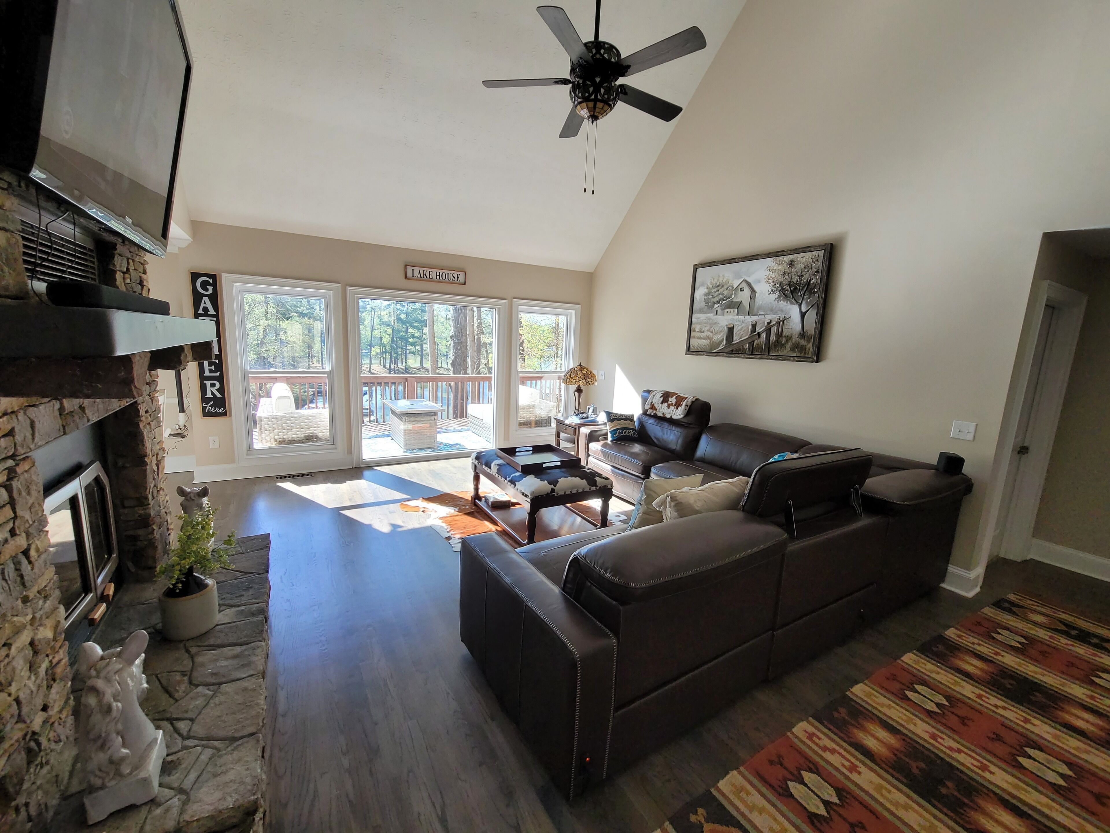 Luxury Lodge Style at Jackson Lake w/ hot tub-game room-deck- firepit