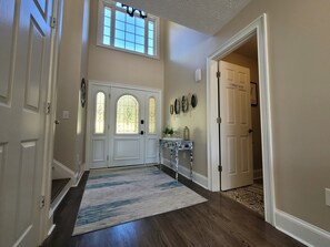 المنشأة من الداخل