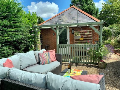 The Fieldhouse: Cosy Pet-Friendly Norfolk Broads Retreat