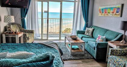 Myrtle Beach-Sea Watch Resort-Beachfront Studio- Awesome Views & Amenities!