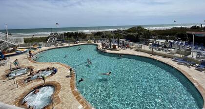 Myrtle Beach-Sea Watch Resort-Beachfront Studio- Amazing Views & Amenities!