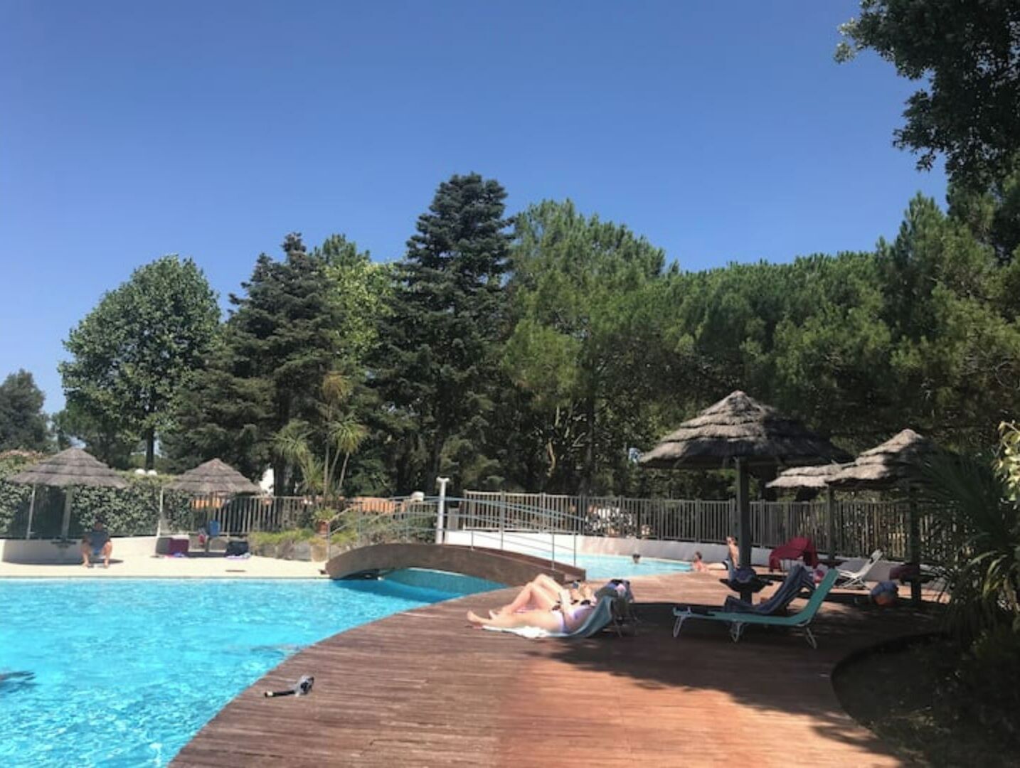 Piscine extérieure, piscine chauffée