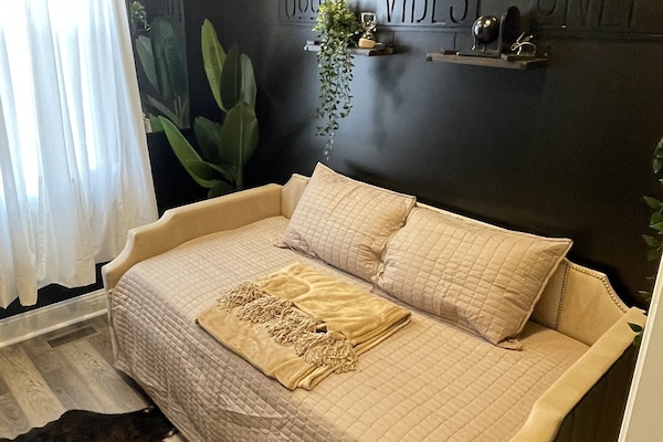 3 Schlafzimmer, Schreibtisch, Bügeleisen/Bügelbrett, WLAN