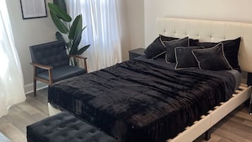 3 bedrooms, desk, iron/ironing board, WiFi