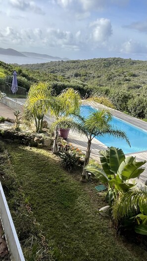 Outdoor pool, a heated pool - Quiet, sheltered villa set against the maquis, 500m from the beach, sea and mountain views (Pietrosella)