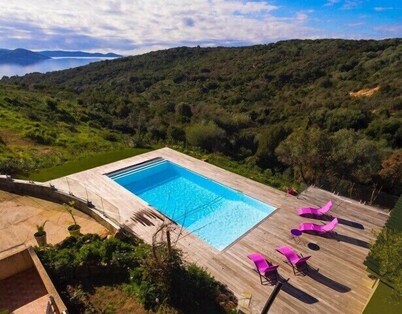 Quiet, sheltered villa set against the maquis, 500m from the beach, sea and mountain views