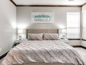 4 bedrooms, desk, iron/ironing board, WiFi