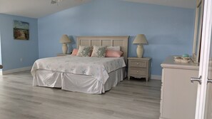 3 bedrooms, iron/ironing board, travel cot, free WiFi