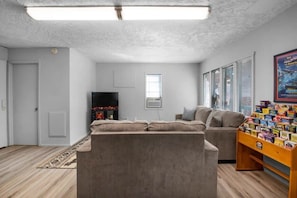 Interior - 🗻Quiet and Secluded - Smoky Mountain Cabin🌄 (Gatlinburg)