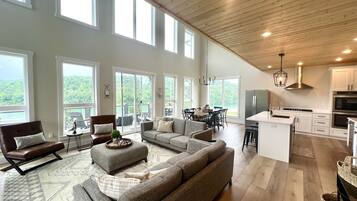 Smart TV, fireplace, table tennis