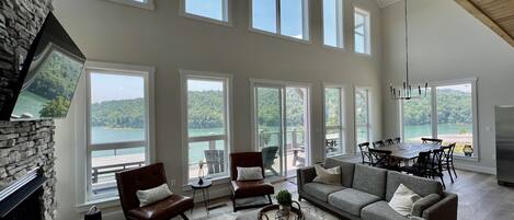 Smart TV, fireplace, table tennis