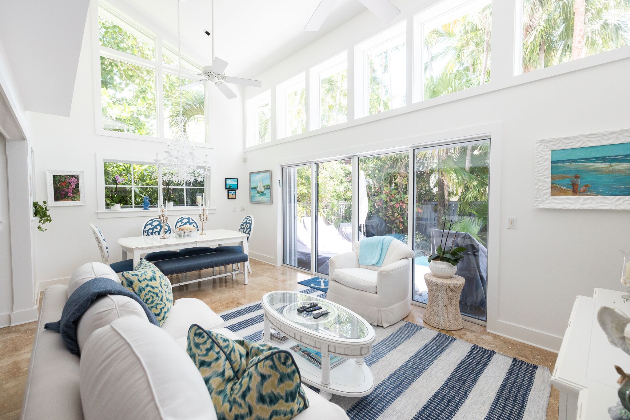 智能電視、DVD 播放機、書籍、打印機