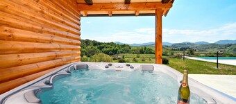 Fantastisk hjem i Lovrecan med badstue